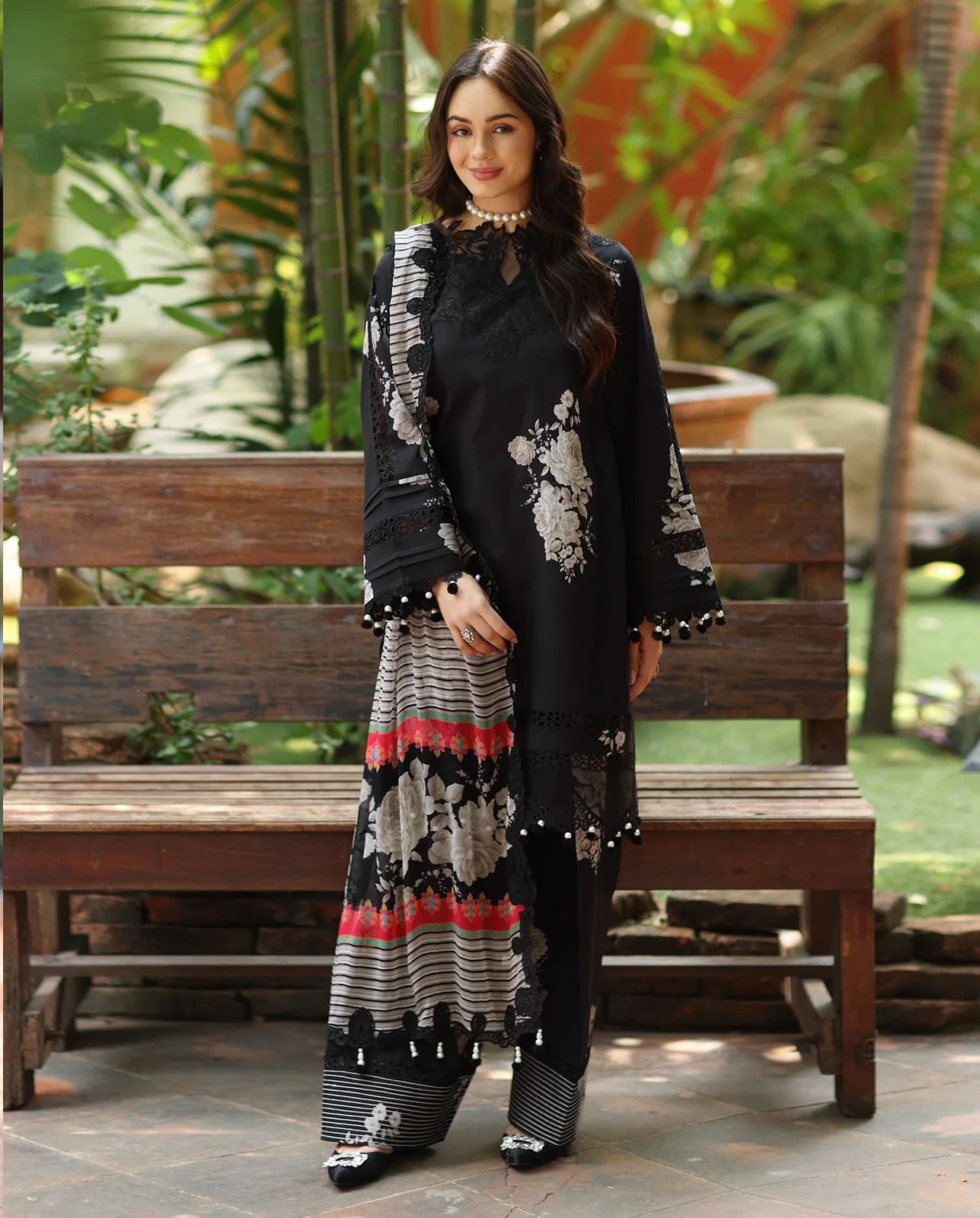Charizma Digital Lawn in 90.70 lawn  3-Piece Ensemble black
