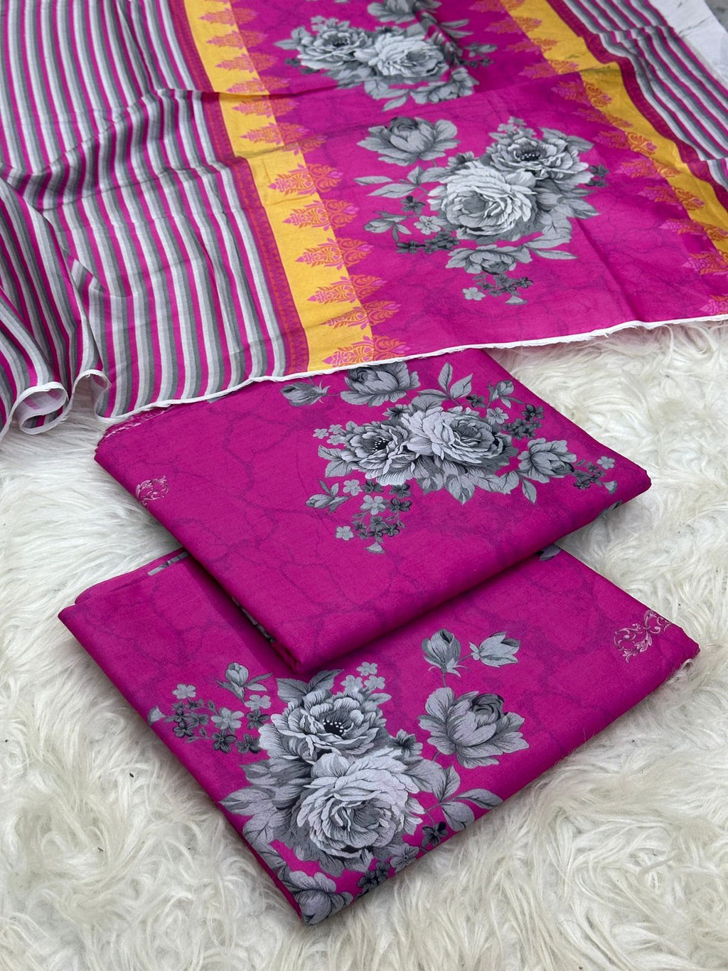 Charizma Digital Lawn in 90.70 lawn  3-Piece Ensemble Pink